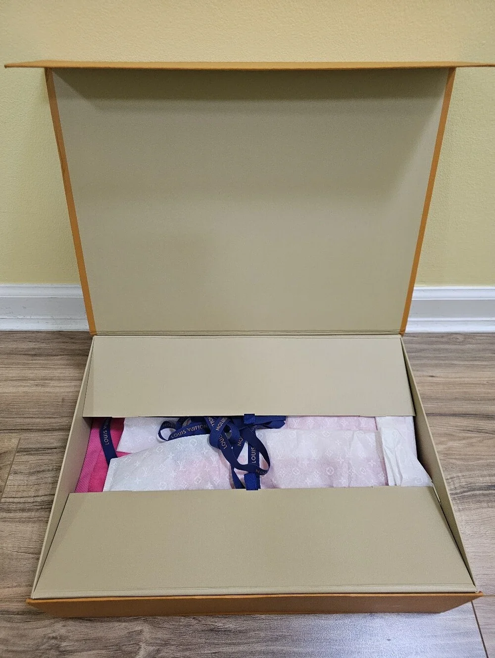 New Louis Vuitton towel pink